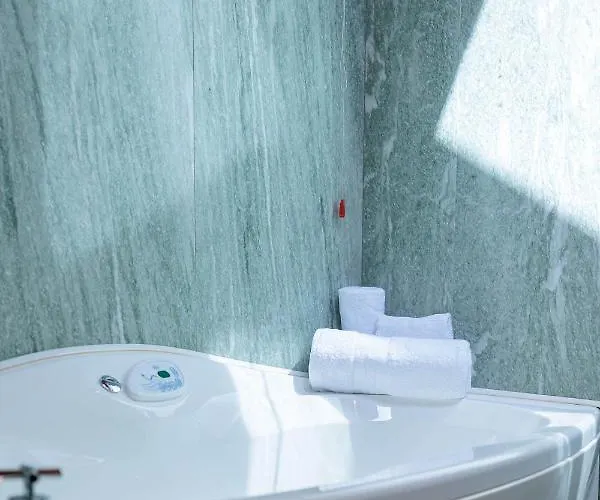 Revo - Santa Barbara1 Apartment Bormio