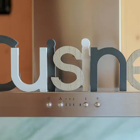 Revo - Santa Barbara1 アパート ボルミオ